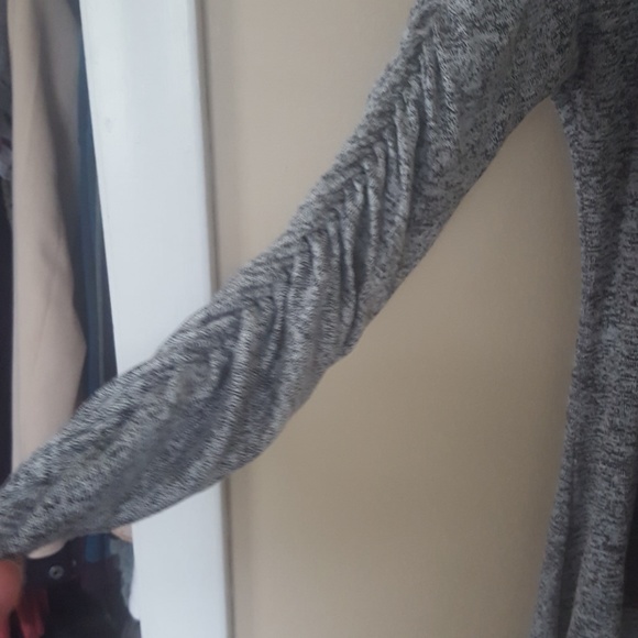 Sweater - Picture 4 of 4